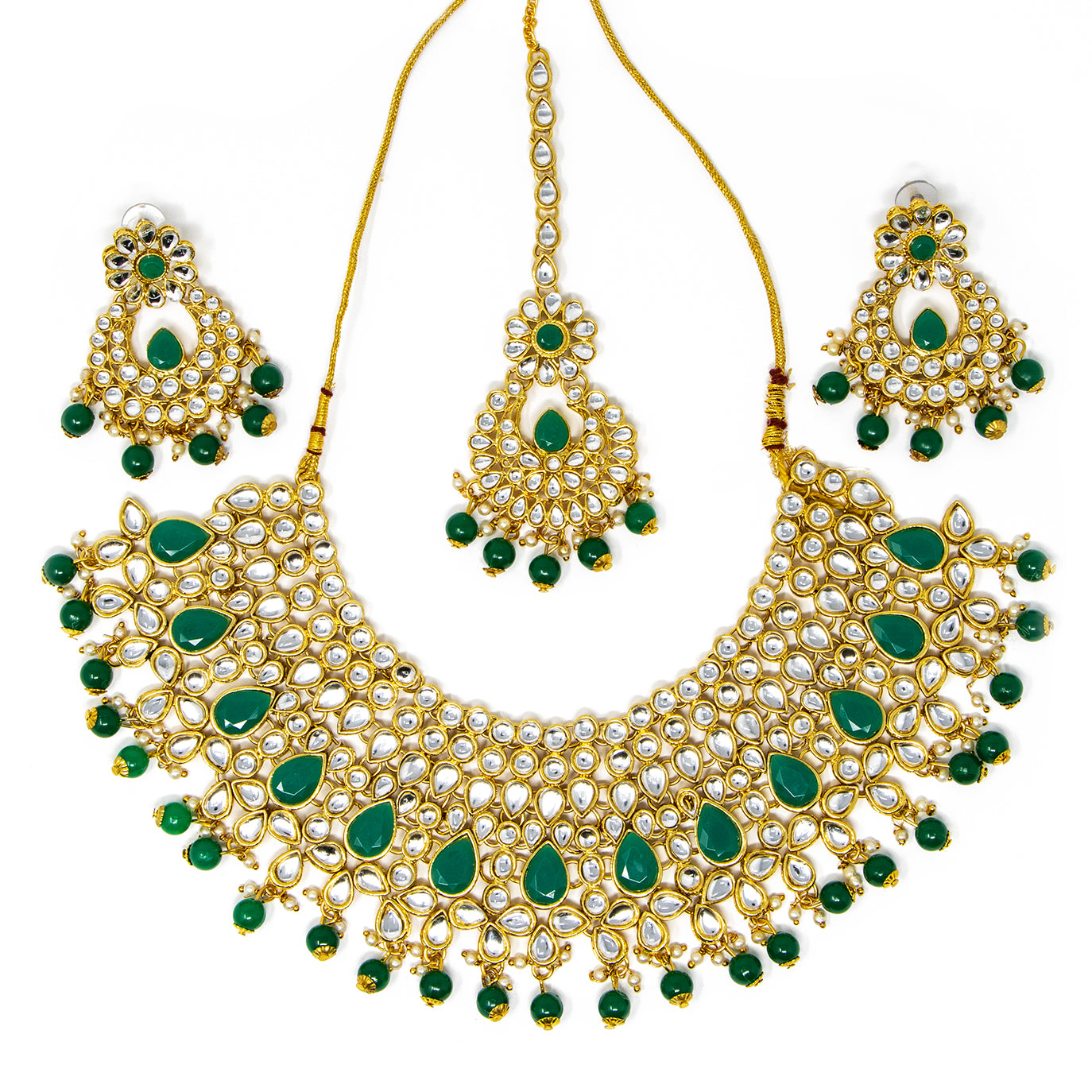 Necklace with earrings and bindi (forehead piece). Color: Gold and Green
