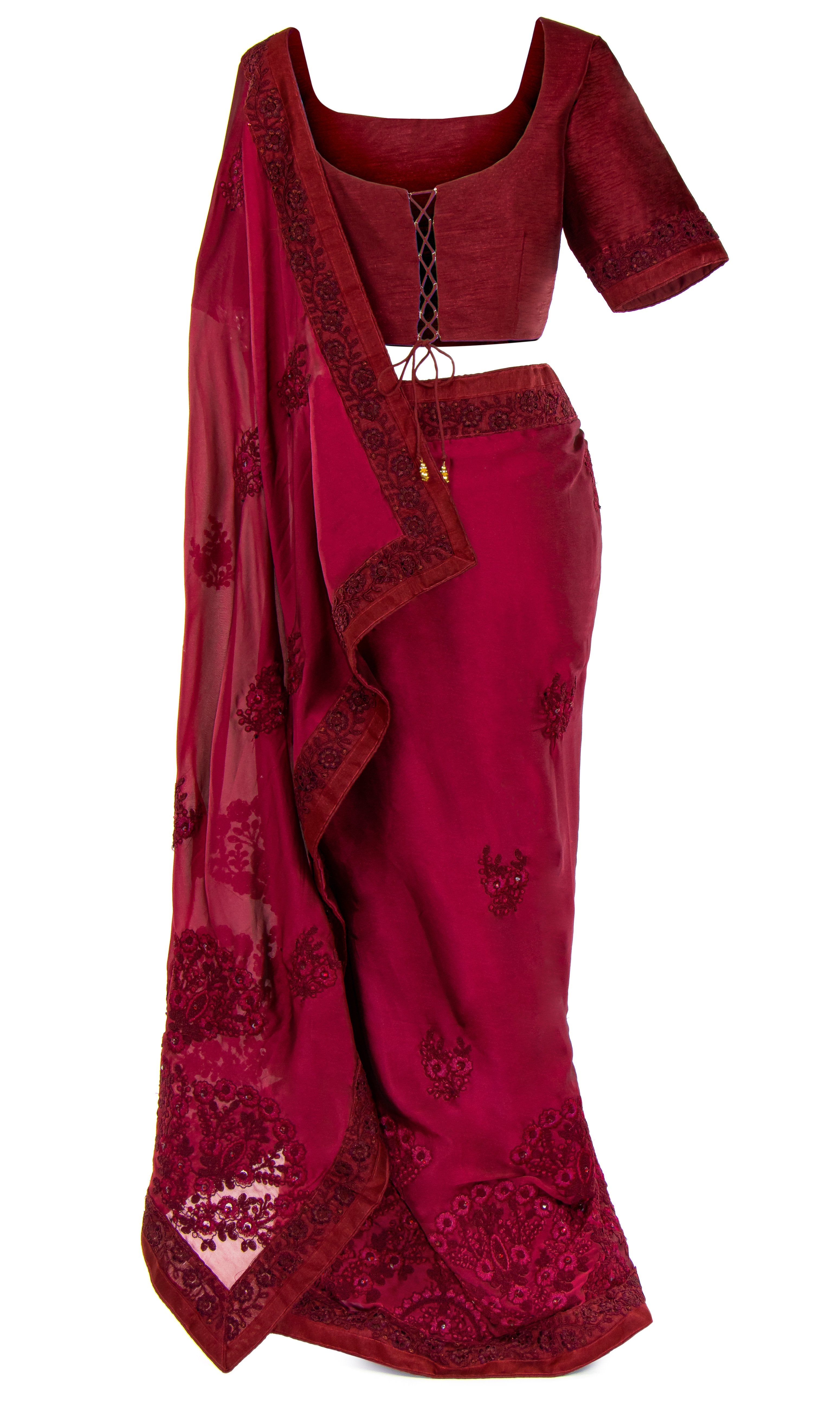 Maroon silk Saree with Blouse is adjustable. A classic top features beautiful floral.Drop dead gorgeous.