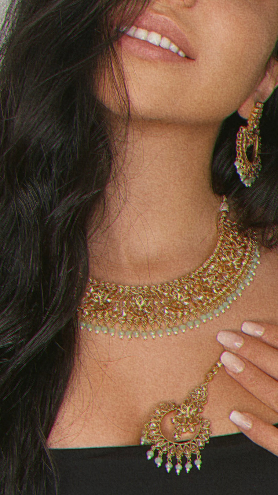 Gold/mint green 3 piece jewelry set- earrings,& bindi covered in clear crystals, mint green beads, & mini pearls